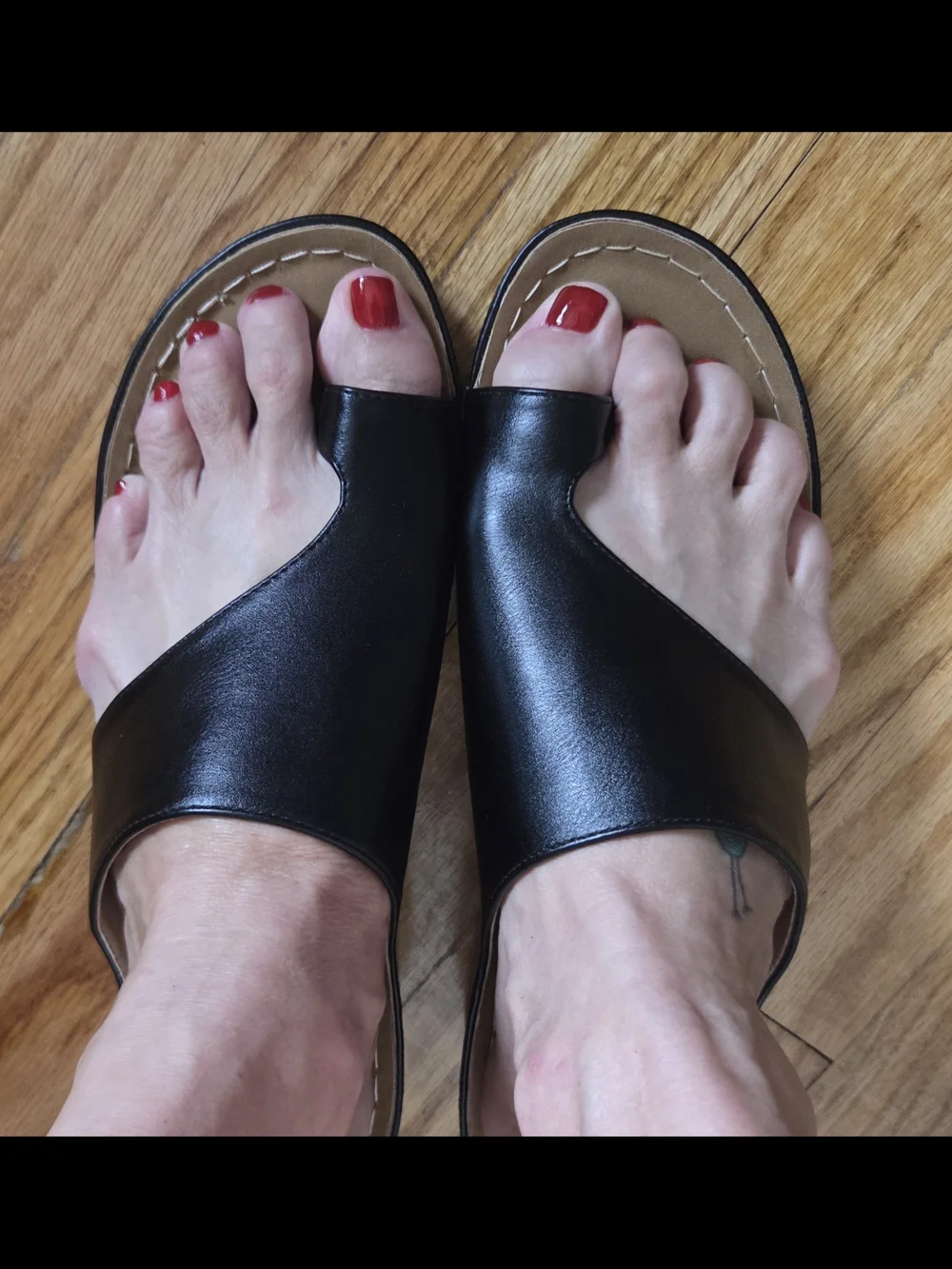 Aomigoct black slide